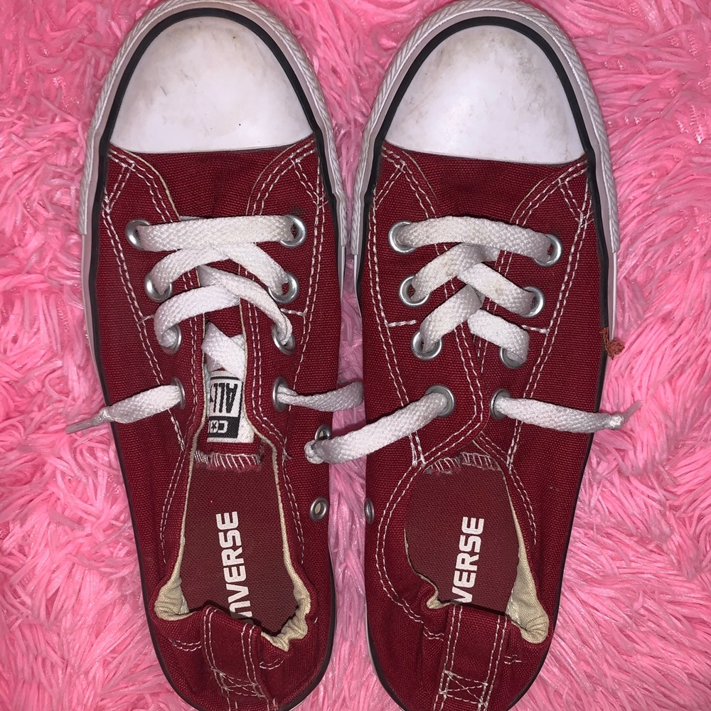 Size 7 Maroon Converse